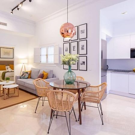 Mumu Luxury Suite Lirio Seville Exterior photo