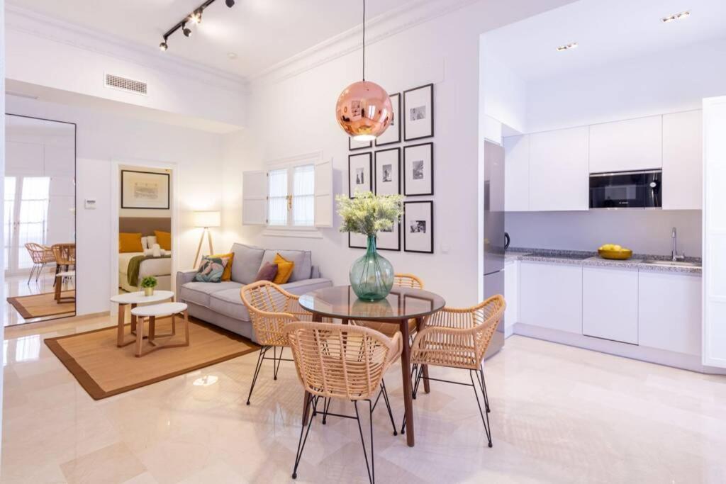 Mumu Luxury Suite Lirio Seville Exterior photo