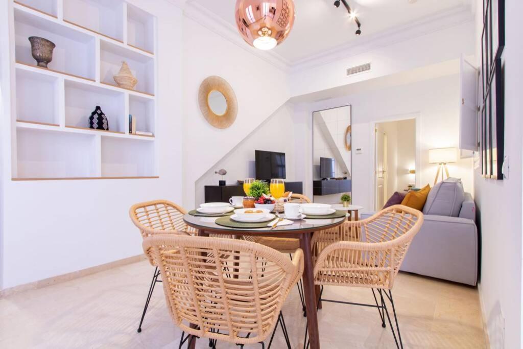 Mumu Luxury Suite Lirio Seville Exterior photo